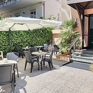 Iride Suite, Breakfast&brunch - Ideale Per Famiglie E Coppie Riccione