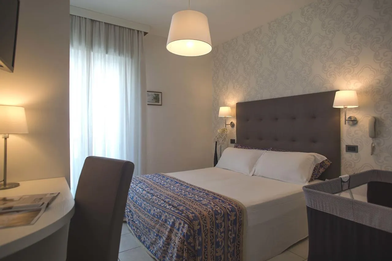 Hotel De Londres Riccione Italy